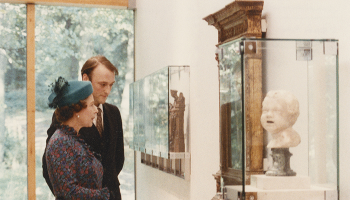 Burrell Collection HRH the Queen visits the Burrell Collection in 1983